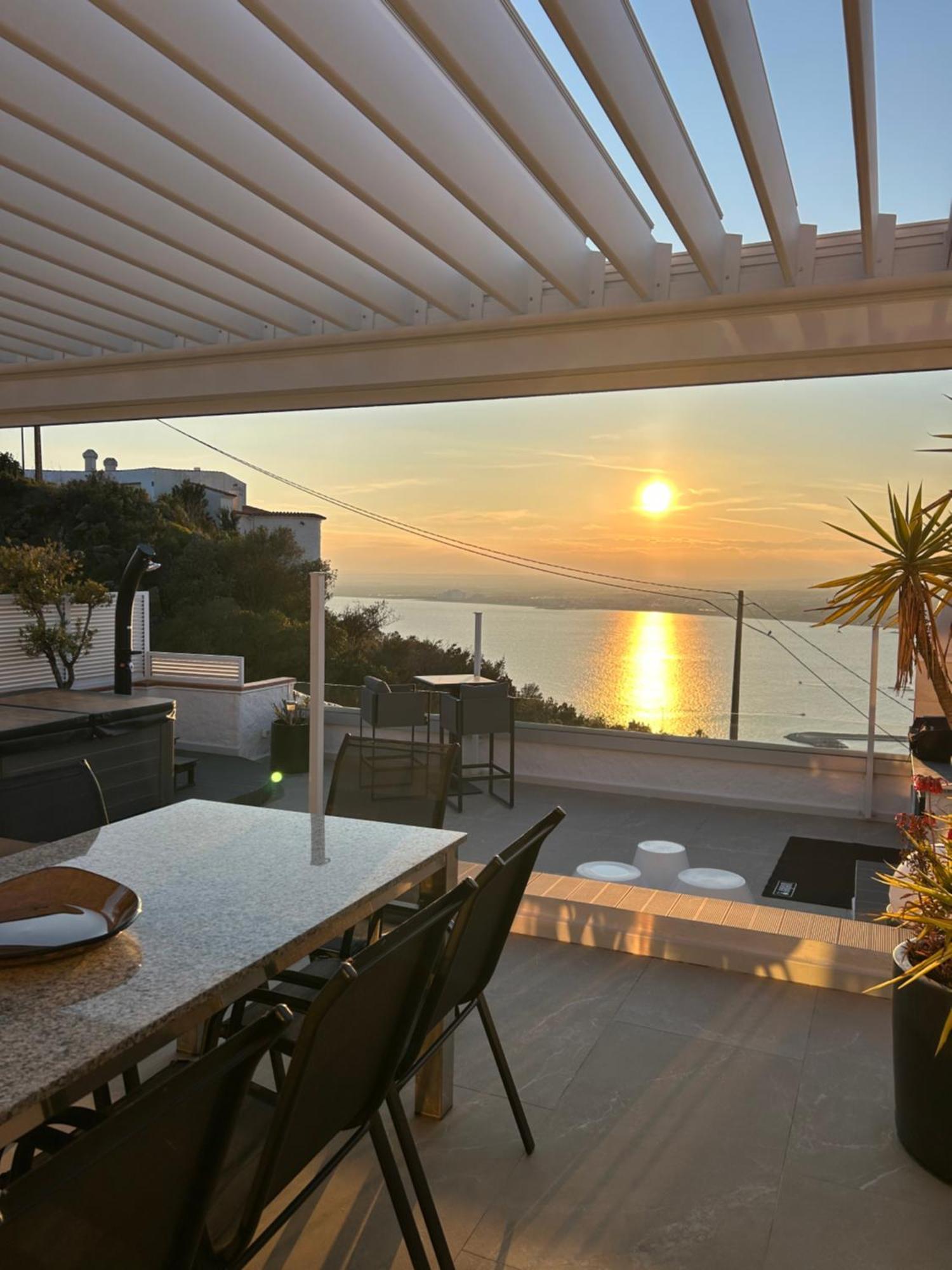 Appartement Duplex Rosas Avec Terrasse Magnifique Jacuzzi Vue Mer Exterior photo